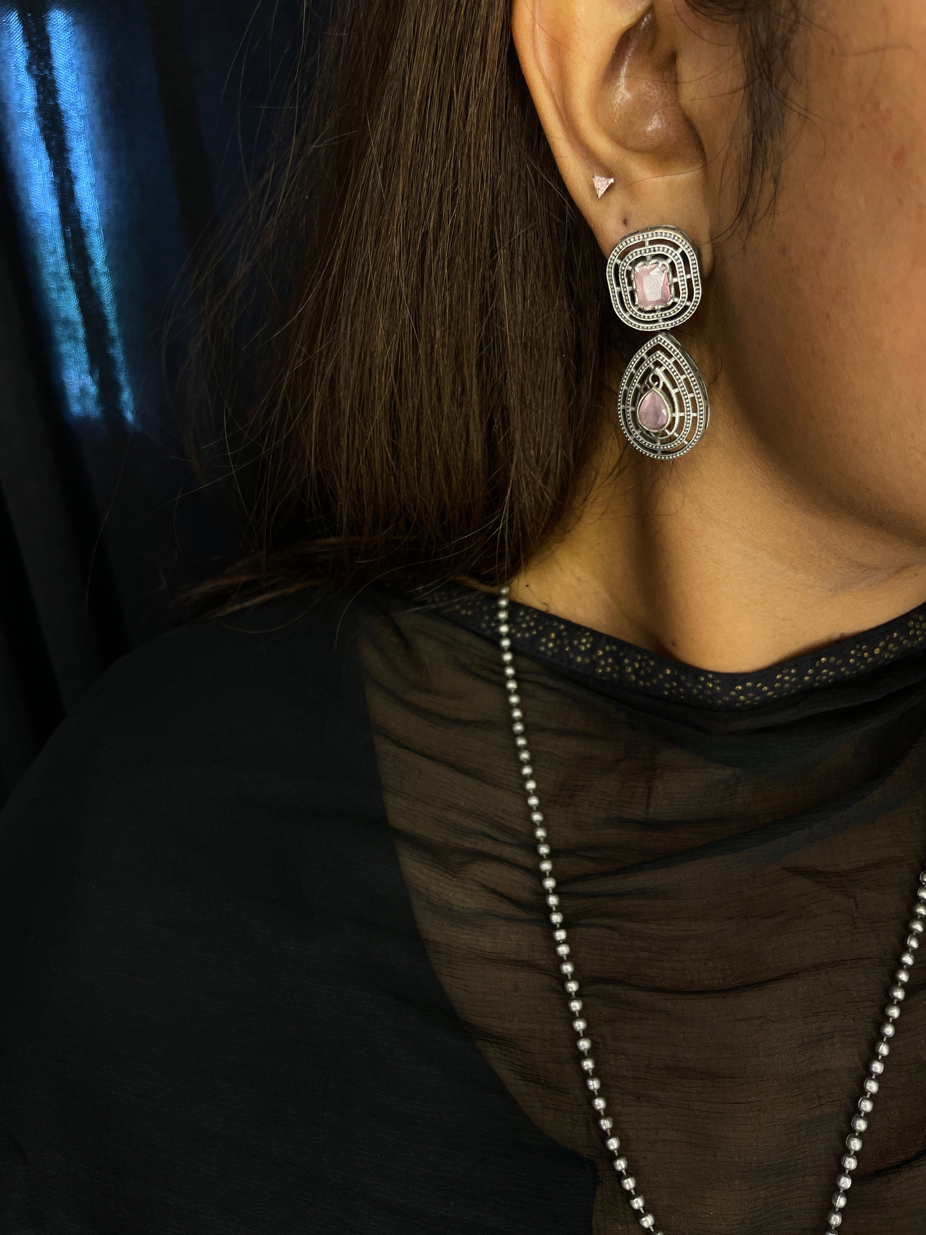 Gayatri Teardrop Pendant Necklace Set - Blush Pink