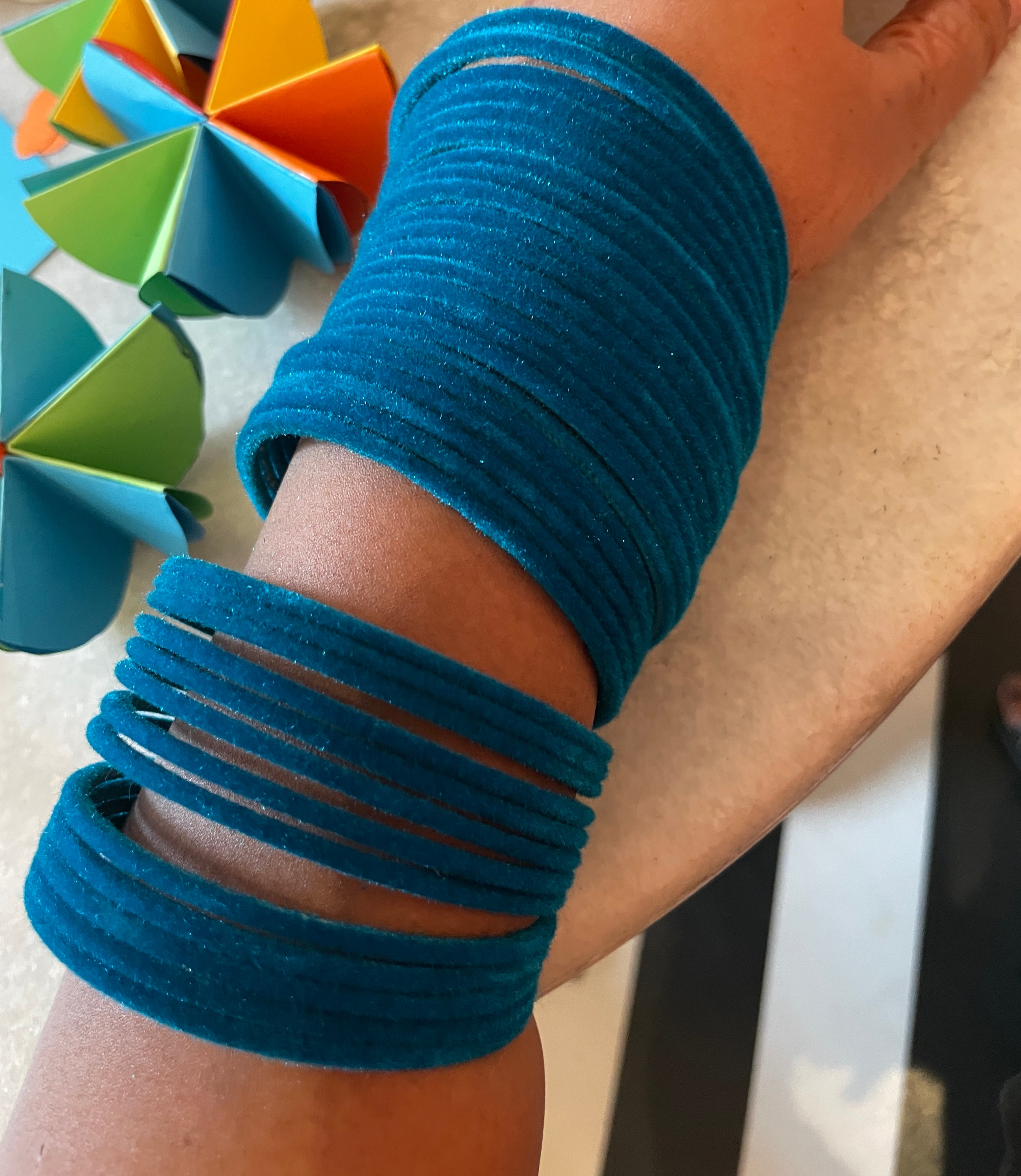 Makhmal Metal Bangle Set