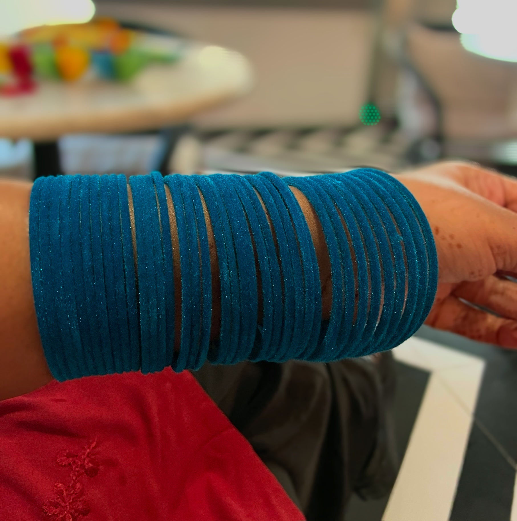 Makhmal Metal Bangle Set