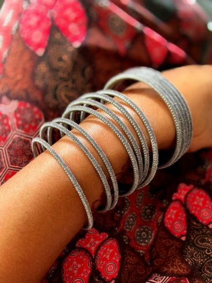 Makhmal Metal Bangle Set