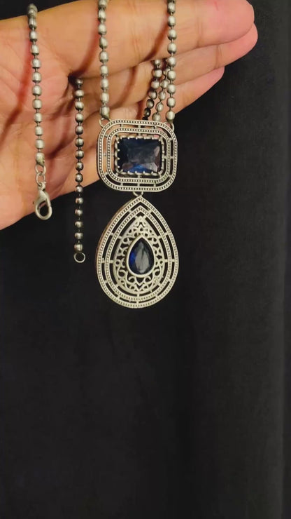Gayatri Teardrop Pendant Necklace Set - Royal Blue